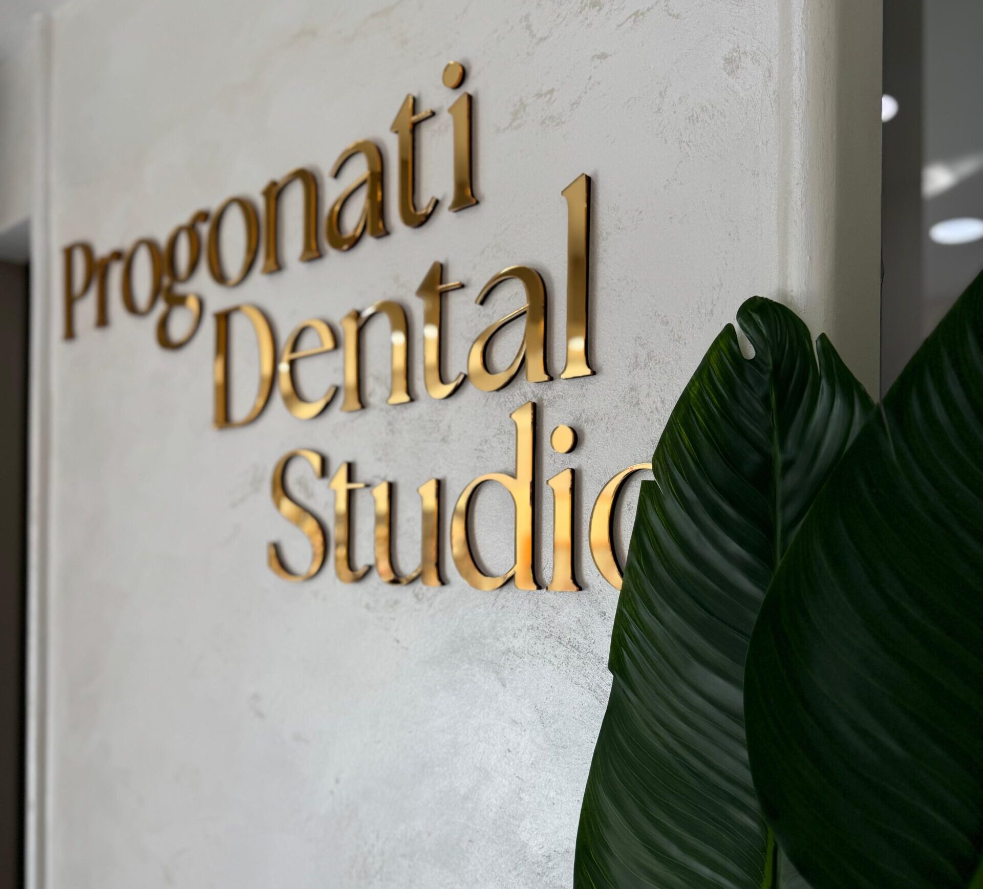 Implantologji dentare në Shqipëri